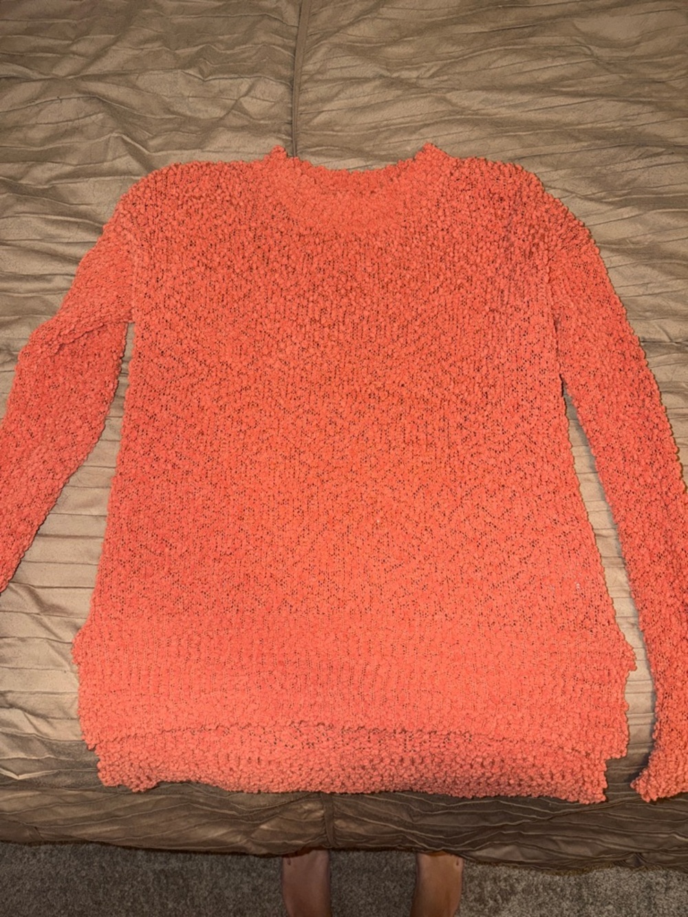 Listicle Coral Popcorn-Knit Crewneck Sweater